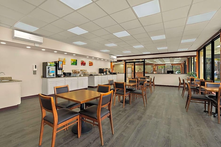 Econo Lodge