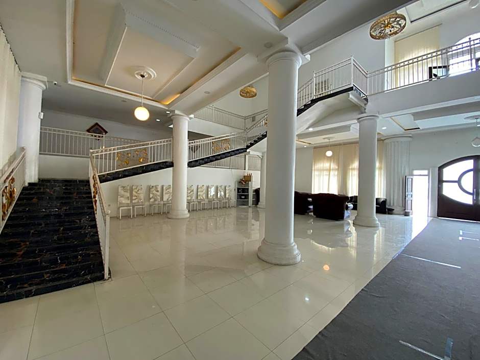 Griya RW Family Guest House Redpartner