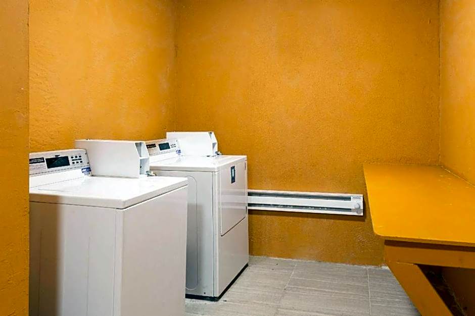 Ramada by Wyndham Monument