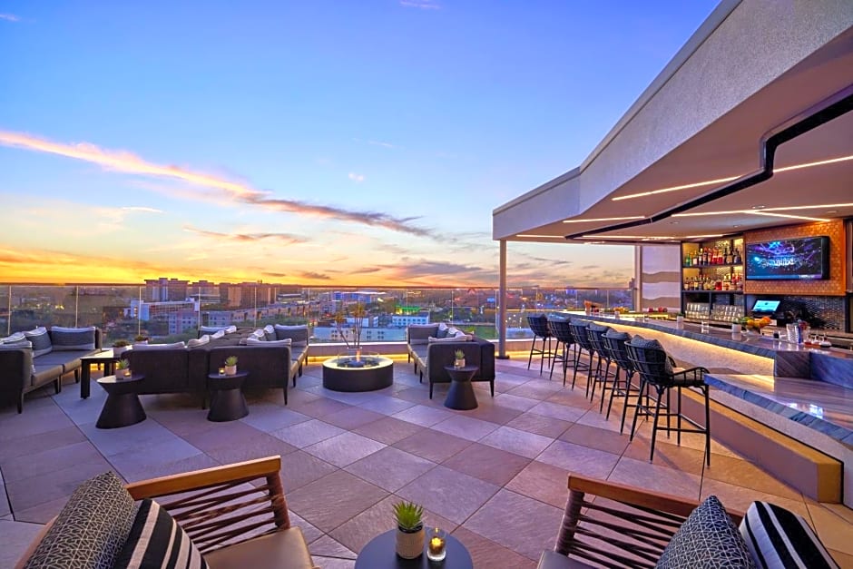 JW Marriott, Anaheim Resort