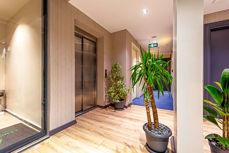 Lenora Airport Hotel