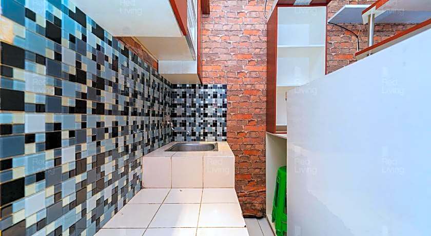 OYO 91025 Rendy Pelangi Rooms Citypark