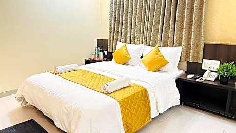Deluxe Double Bed Non A.C.