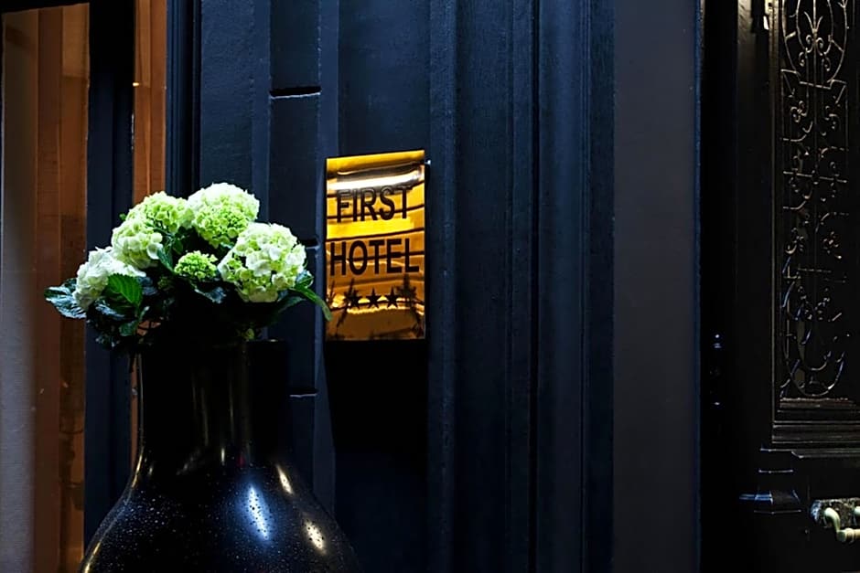 First Hotel Paris Tour Eiffel