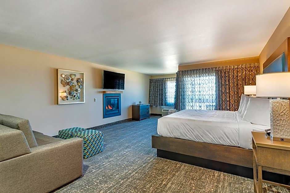 Lincoln Sands Oceanfront Resort, an Ascend Collection Hotel