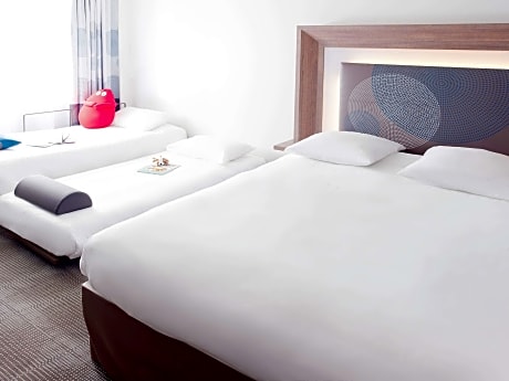 Superior Premium Room with Queen Bed and convertible Sofa Bed