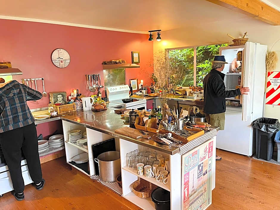 Howard's Mountain Lodge