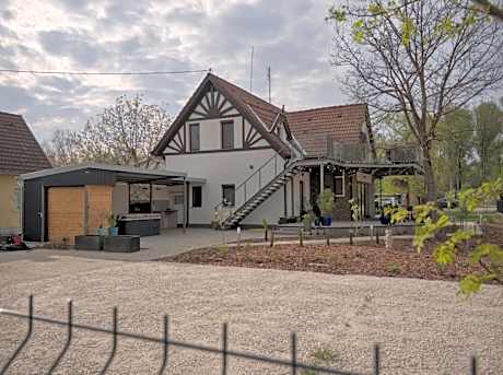 Vadvirág Villa