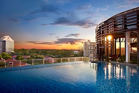 Momentus Hotel Alexandra