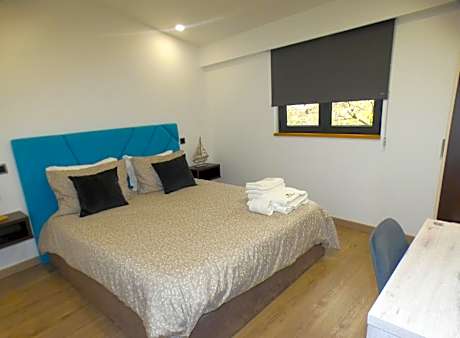 Standard Double Room with Shared Bathroom
