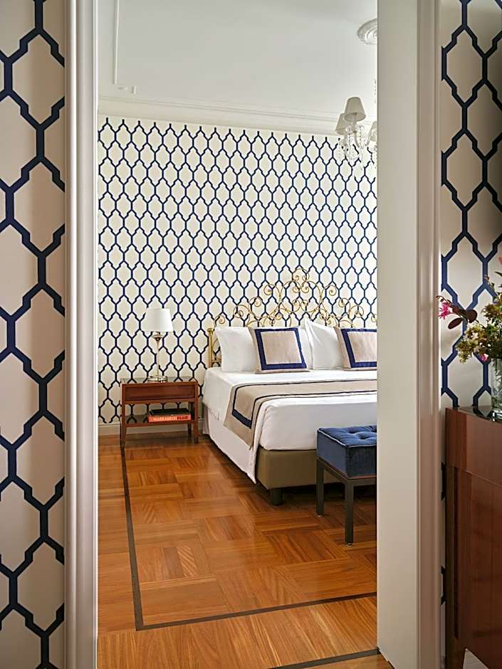 Photo 1 of 5 of Junior Suite, Sea View