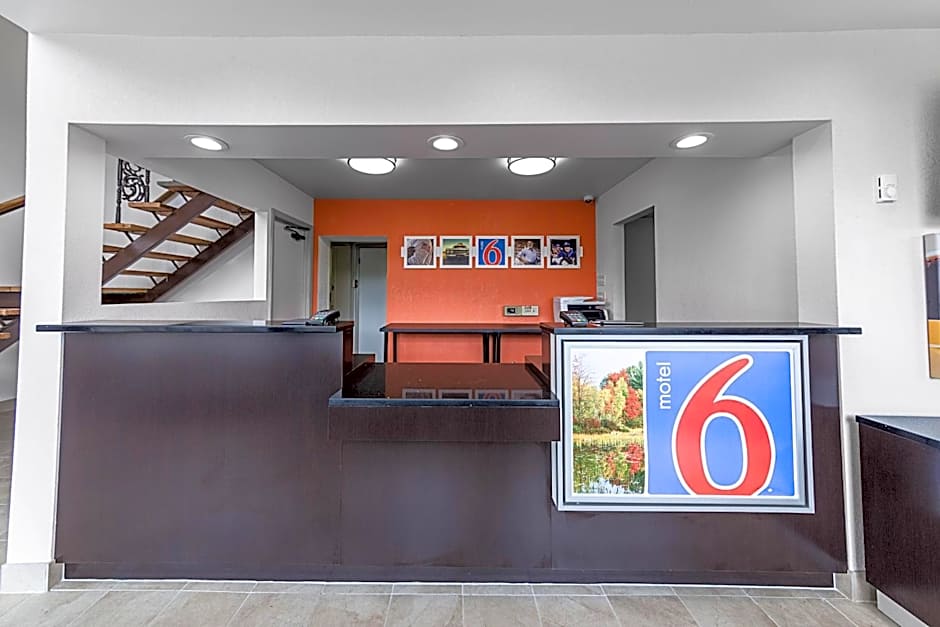 Motel 6-Warminster, PA