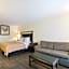 Quality Inn & Suites Conference Center Statesboro Historic District