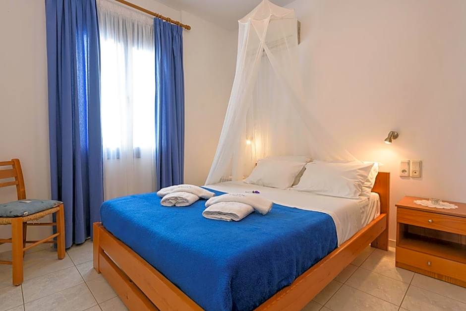 Finikas Studios & Apartments - Kalamaki Holidays