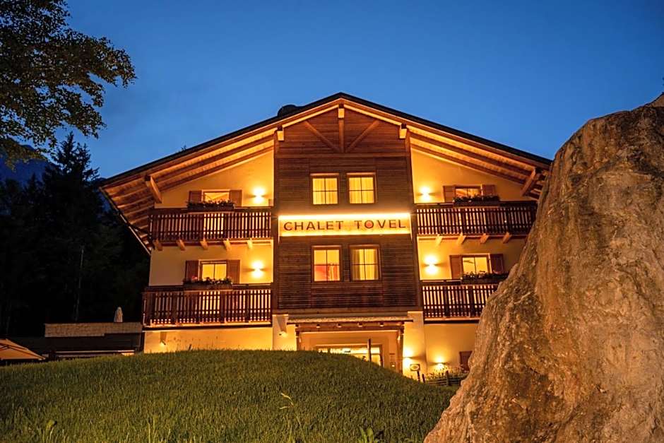 Chalet Tovel - Mountain Lake