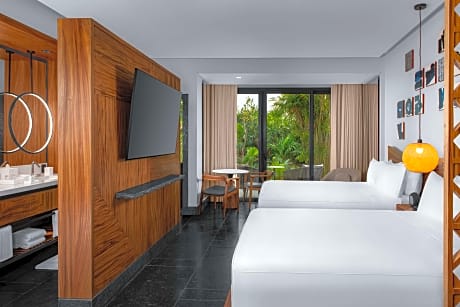 Tropical View Guestroom With 2 Queen Beds