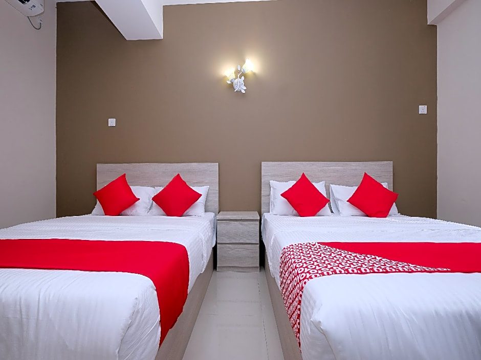 Super OYO 43935 Mancalin Hotel