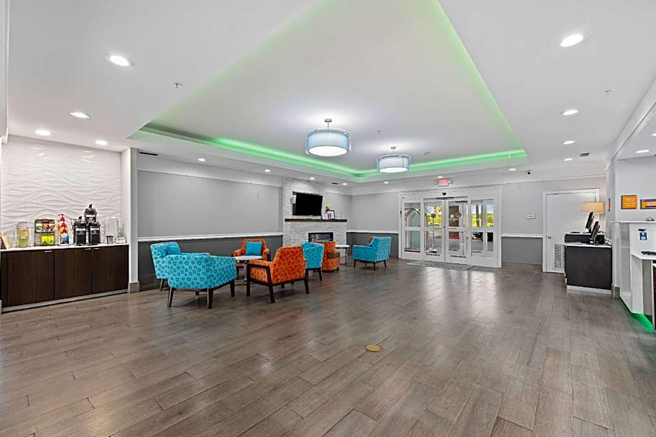 La Quinta Inn & Suites by Wyndham Raymondville