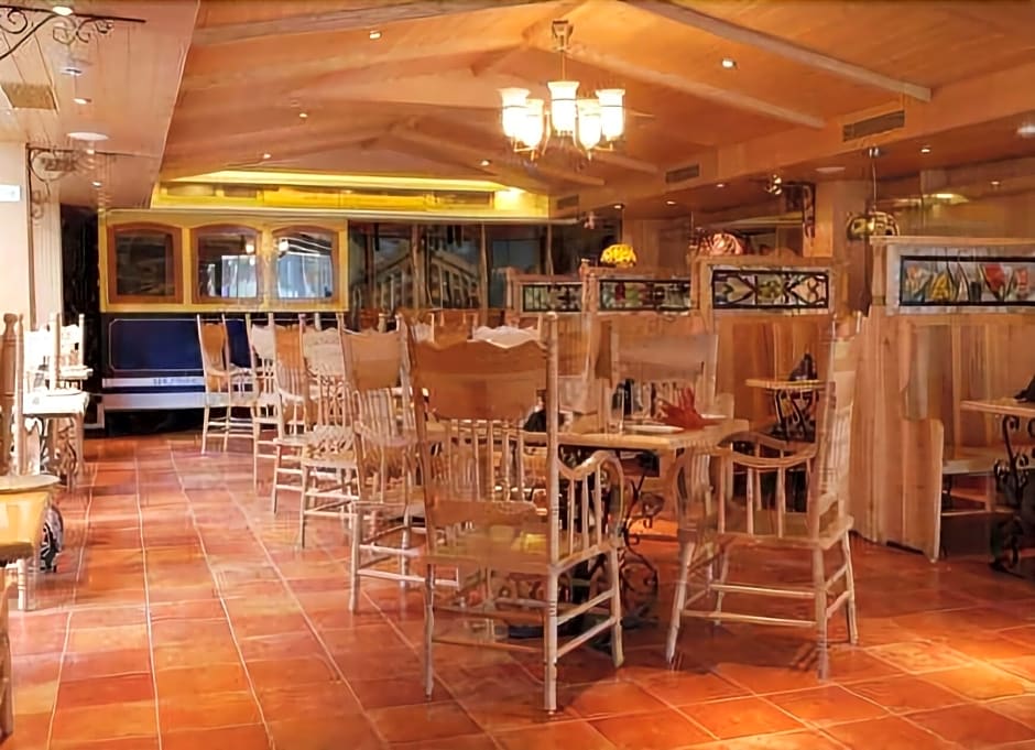 Sfo Hotel And Suites