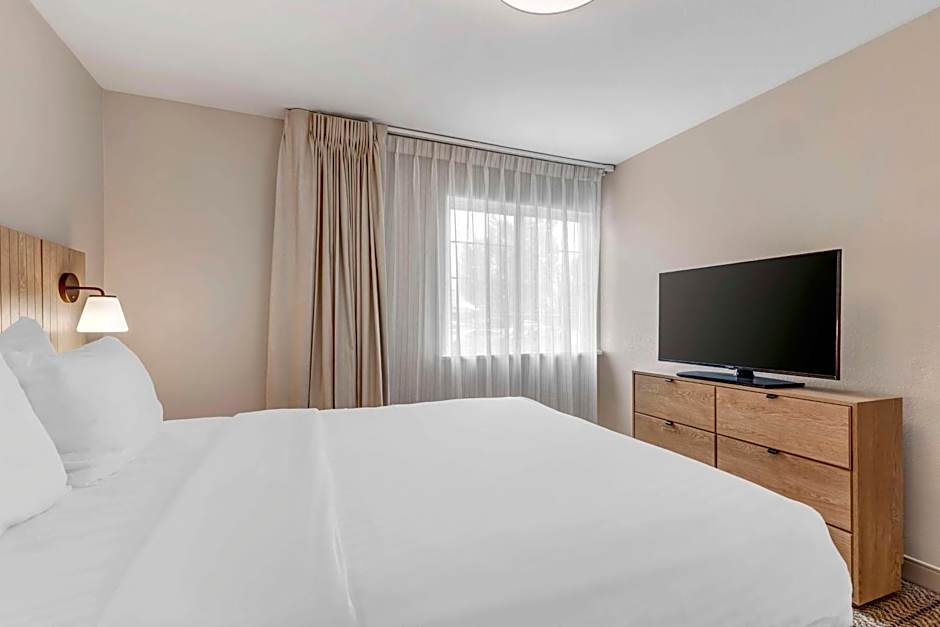Sonesta Simply Suites Baltimore BWI Airport