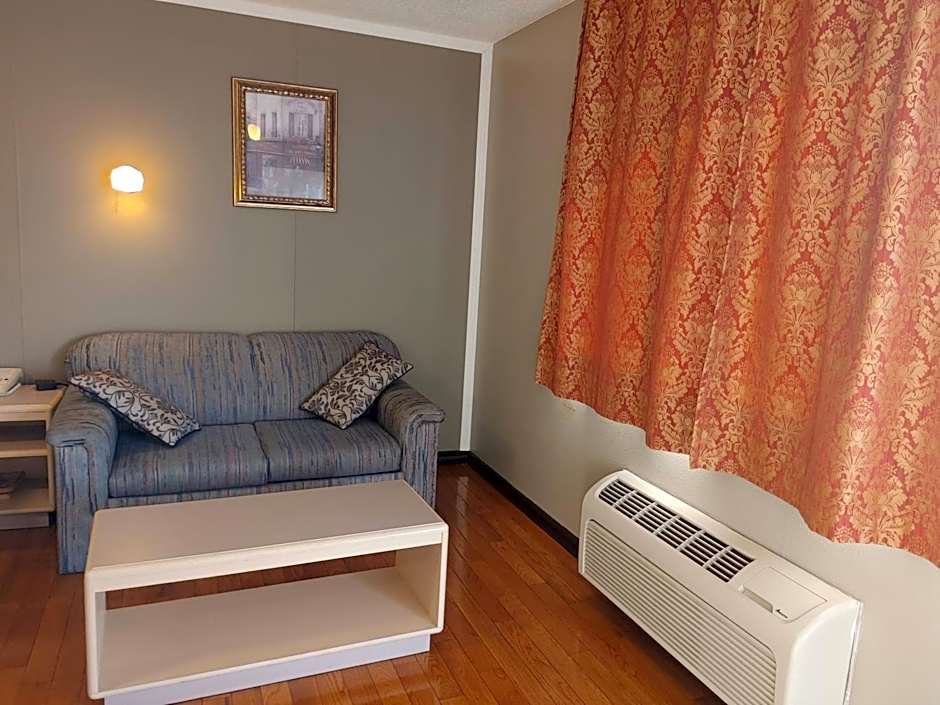 Magnuson Hotel Creston