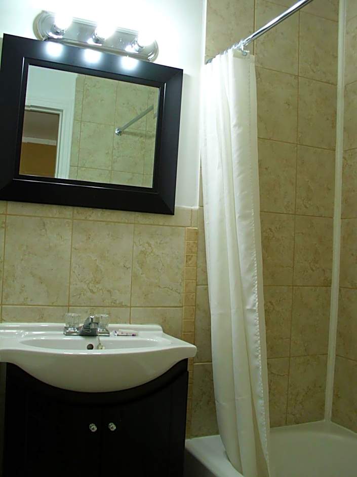 Knights Inn London Airport