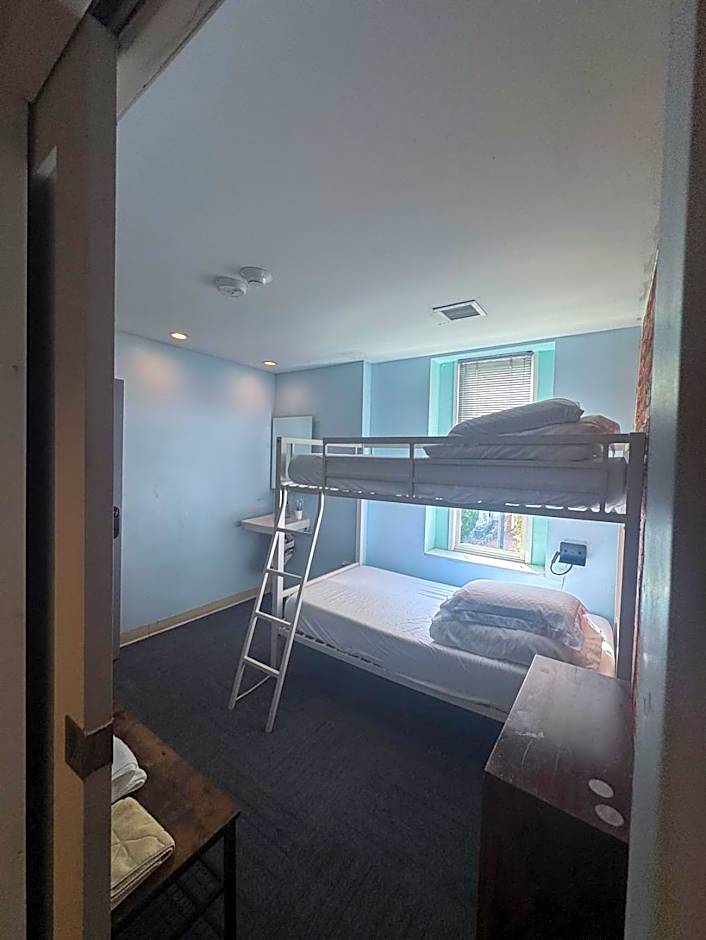 U Street Capsule Hostel