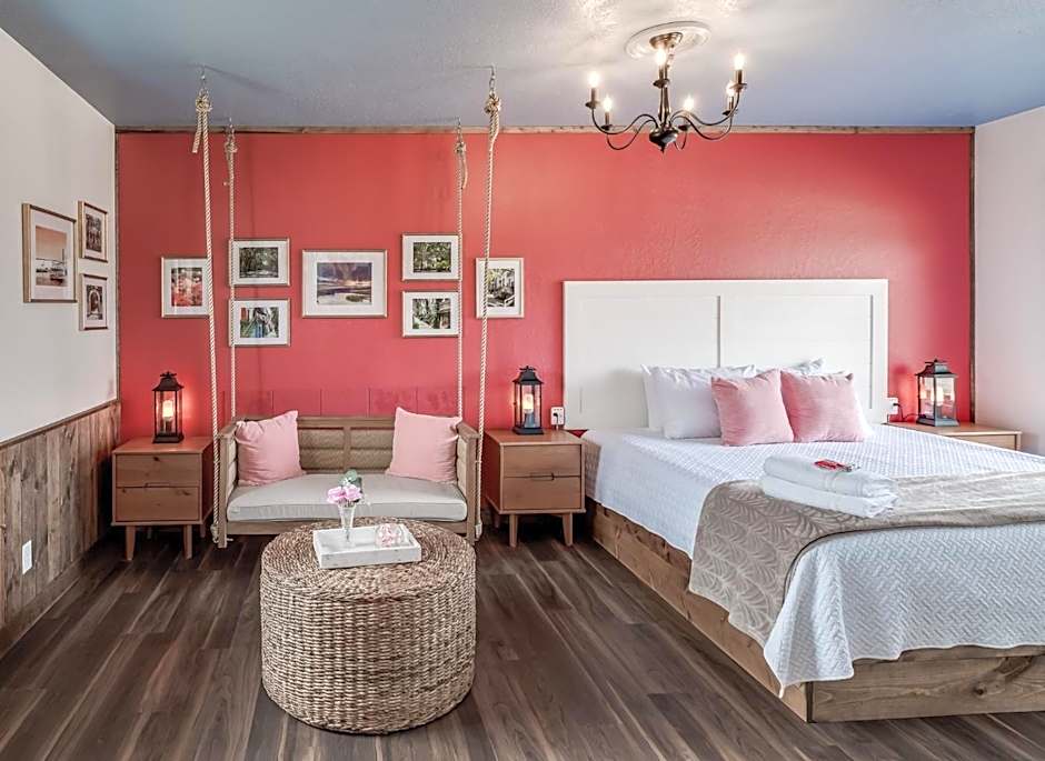 The Harbor Hotel
