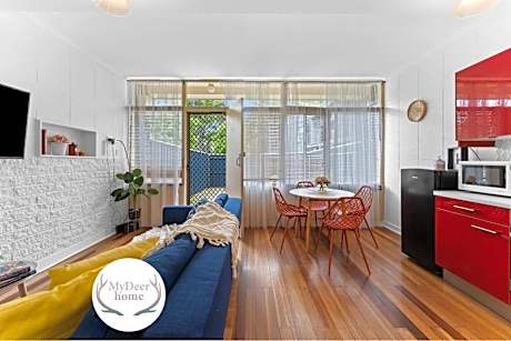 Renovated 1BR Unit CBD Parking Wi-Fi South Tce