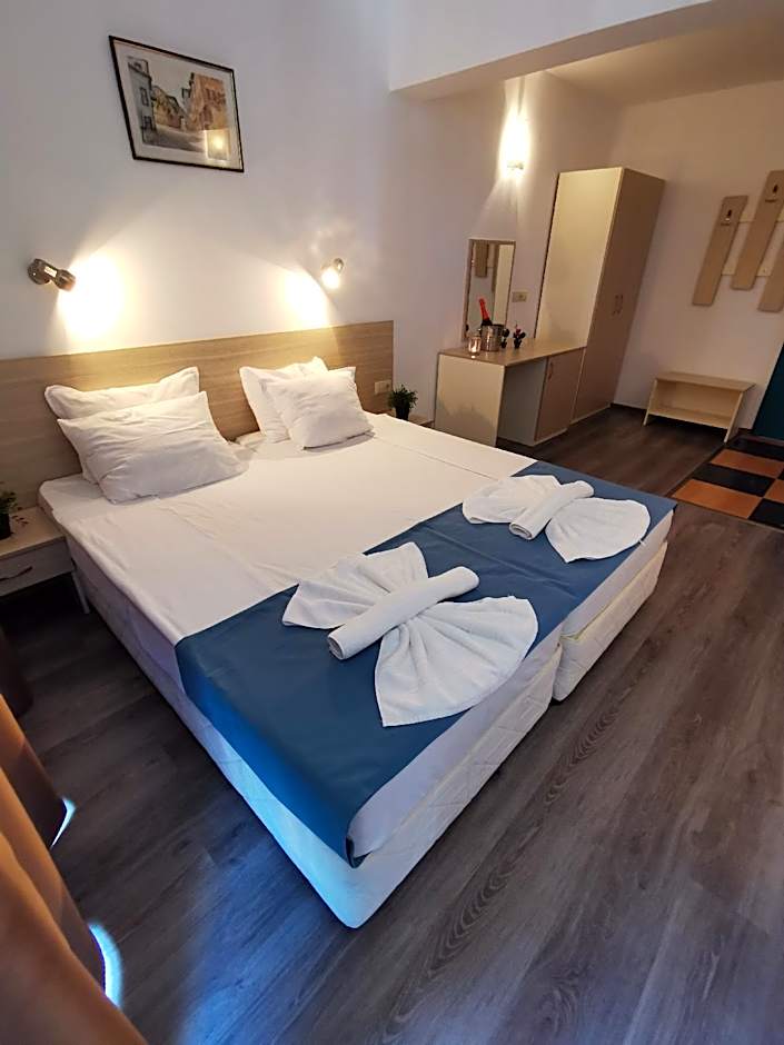 Largo Beach Hotel
