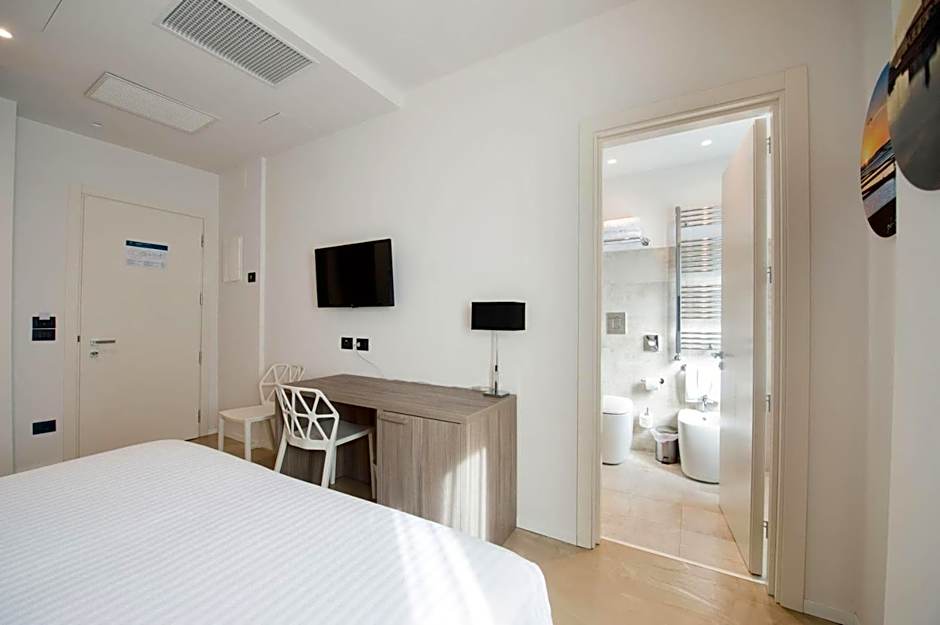 Photo 1 of 4 of Standard 1 Double Bed or 2 Beds