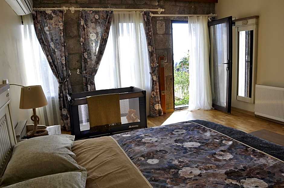 Assos Sunaba Kasri Hotel