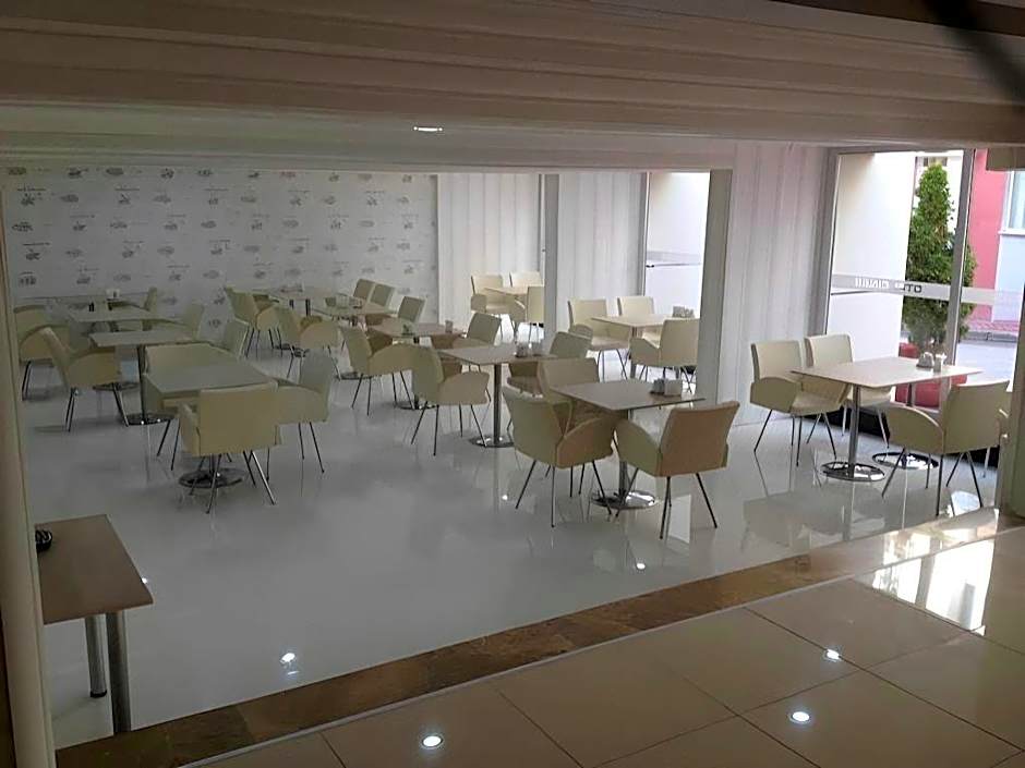 Cinas Hotel