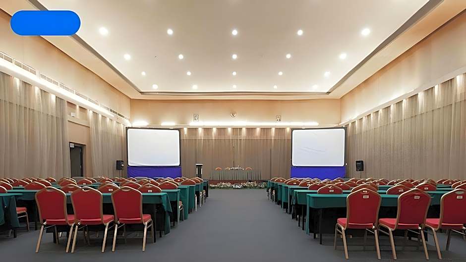 Oak Tree Emerald Hotel & Conventions Semarang