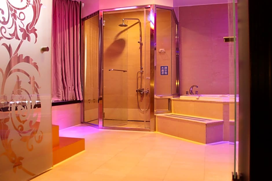 Beverly commercial motel