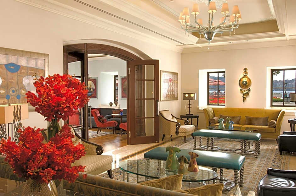 Four Seasons Hotel Istanbul At The Bosphorus