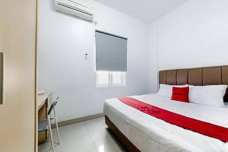 RedDoorz near Siloam Hospital Palembang