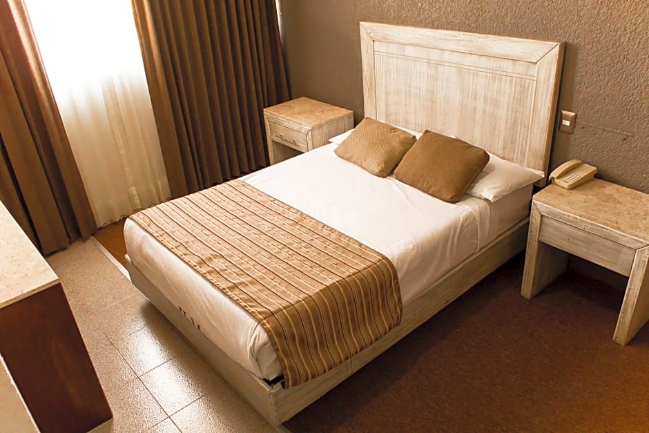 Hotel El Monte