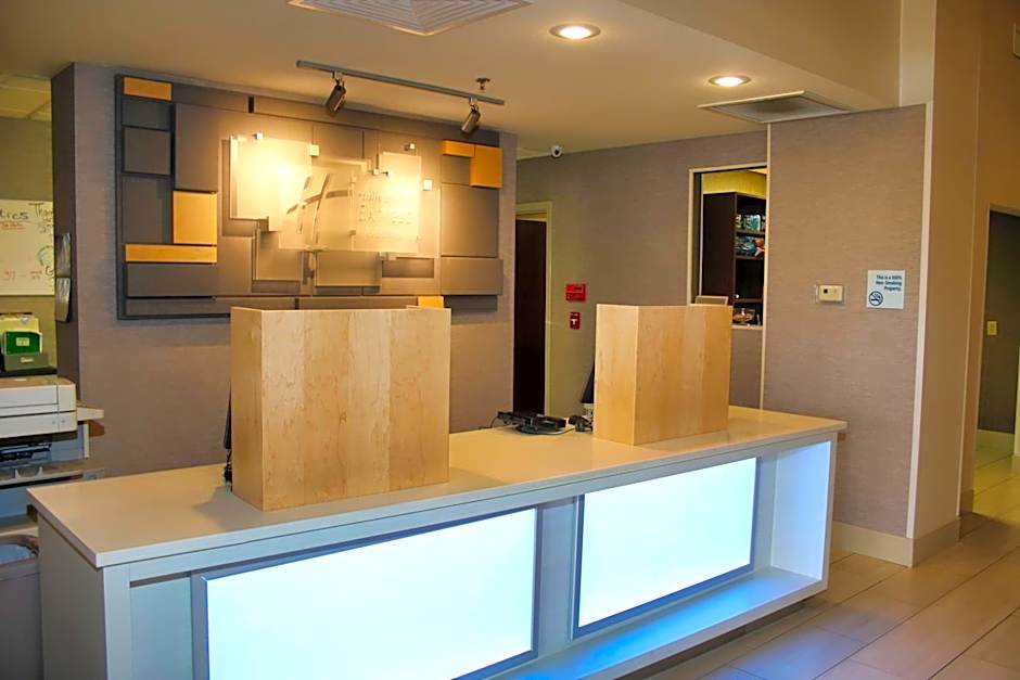 Holiday Inn Express & Suites Douglas By IHG