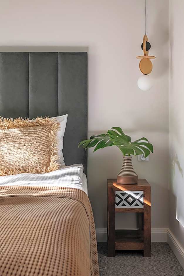 Rezydencja na Wzgórzu w zielonym sercu Łodzi przy Parku Krajobrazowym Ruda Wiilowa