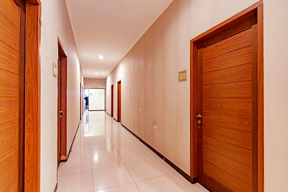 RedDoorz near Lembang Park & Zoo 2