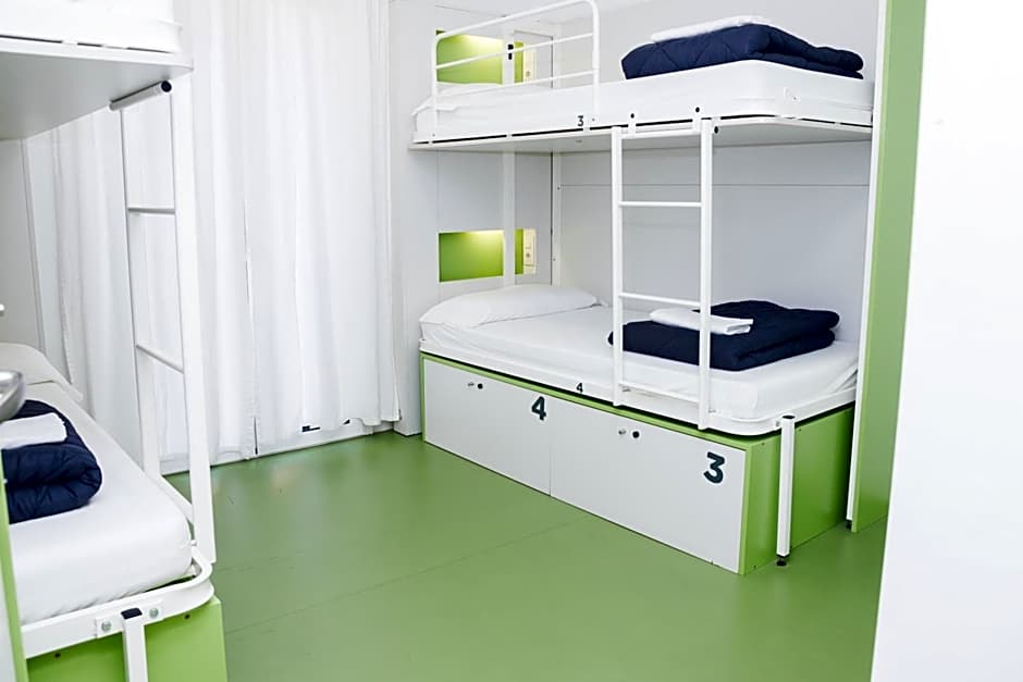 Sant Jordi Hostels Gracia