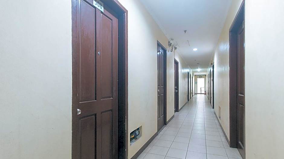 Mervin's Terraces by RedDoorz