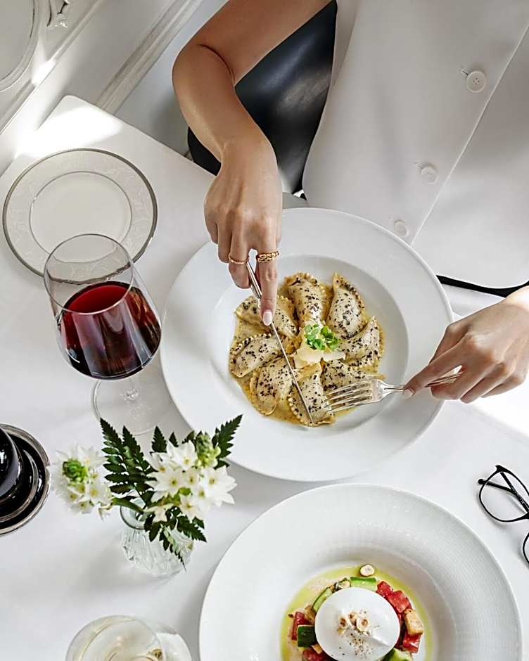 Four Seasons Hotel Baku