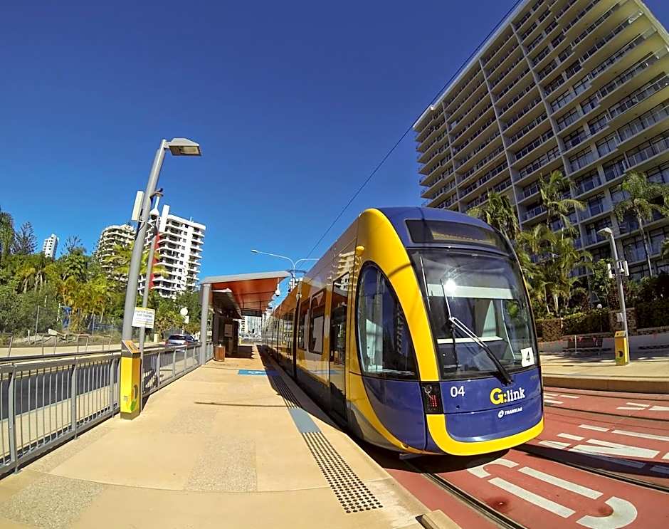 Aristocrat Apartments