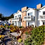 Pelican Inn & Suites