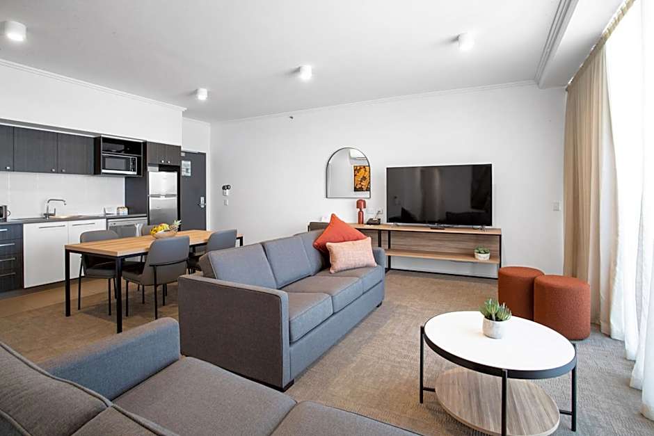 Quest Mackay on Gordon