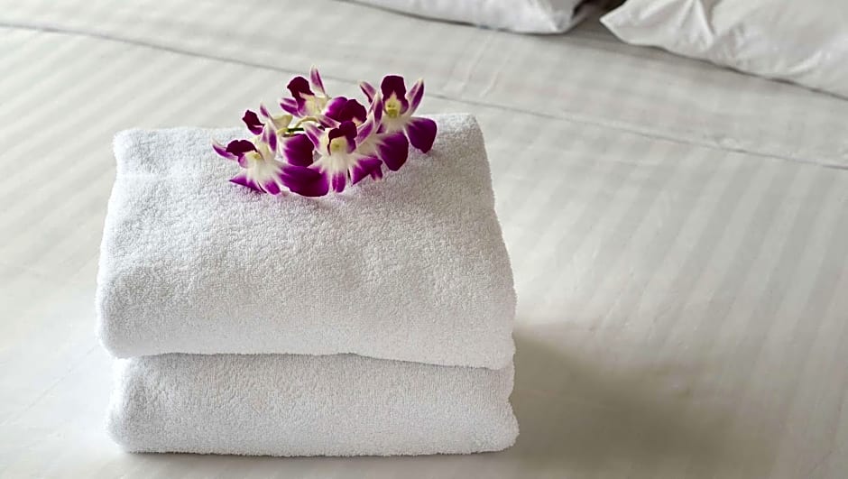 Magnuson Extended Stay and Suites Airport Hotel