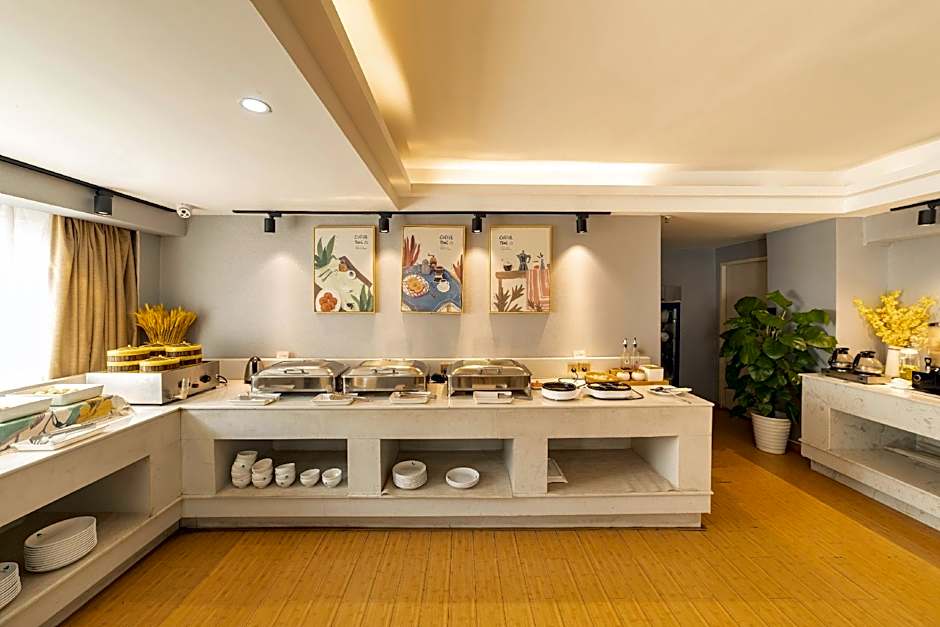 GreenTree Inn Nanchang Honggutan New District Cuiyuan Road Metro Station