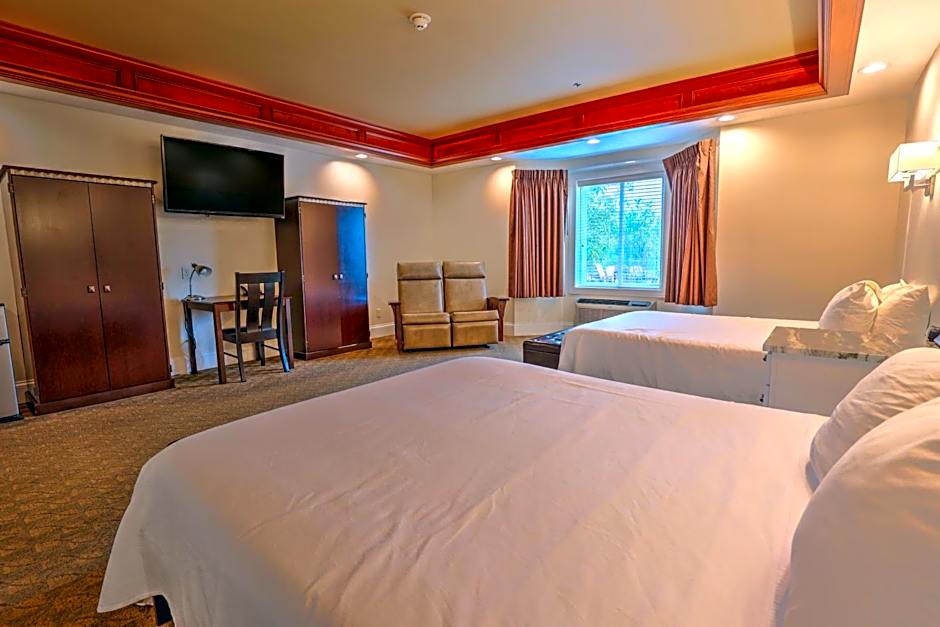 Photo 1 of 5 of 1 Queen Bed Suite